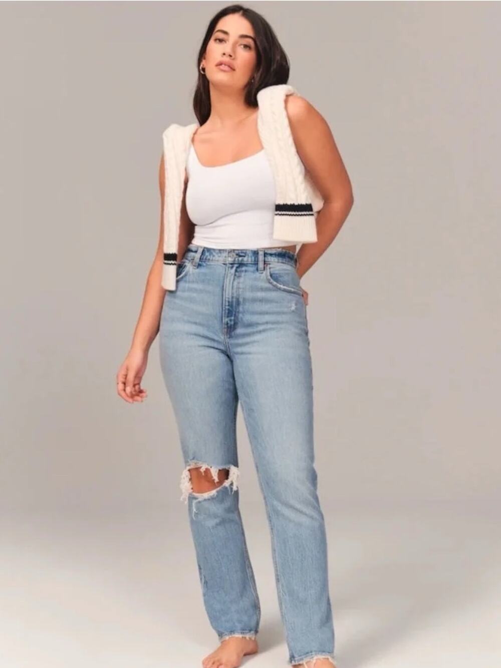 Abercrombie & Fitch The 90โs Straight Ultra High Rise Curve Love Jeans Size 29